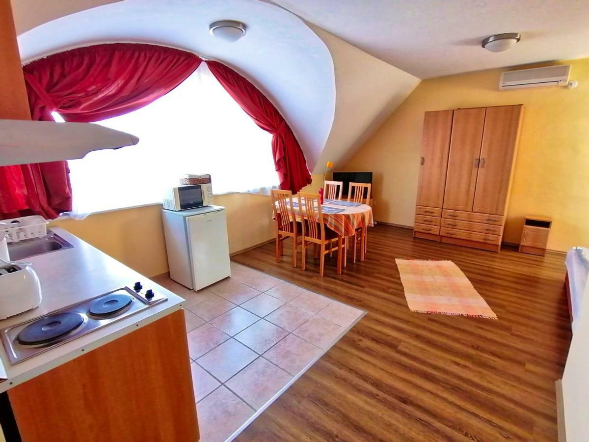 Villa Aida Apartman Hajduszoboszlo Exterior photo