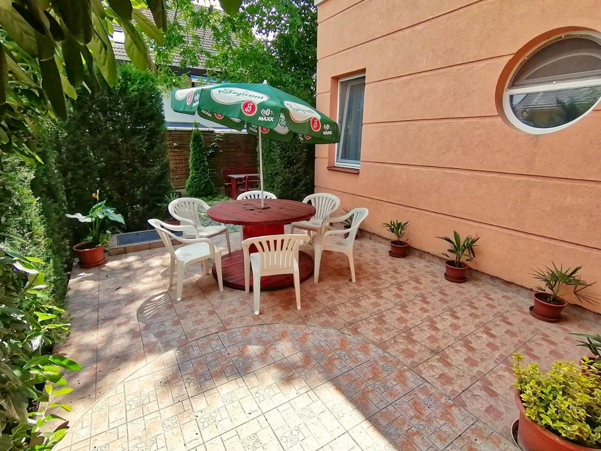 Villa Aida Apartman Hajduszoboszlo Exterior photo